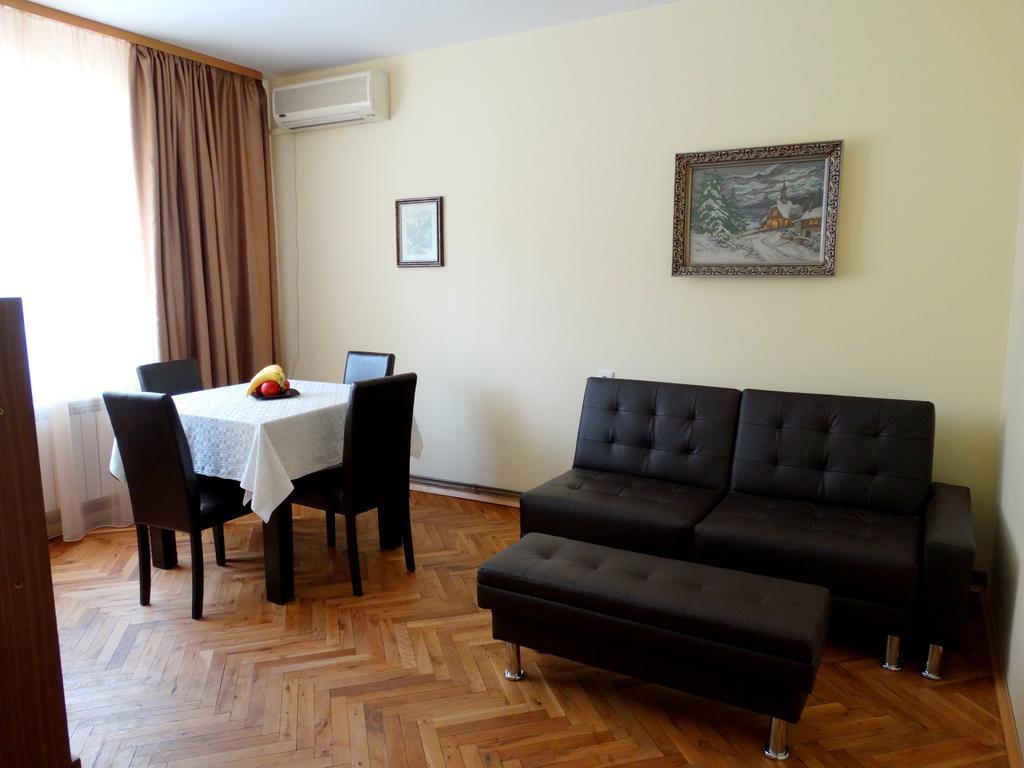 Old Center Apartment Roese Buitenkant foto
